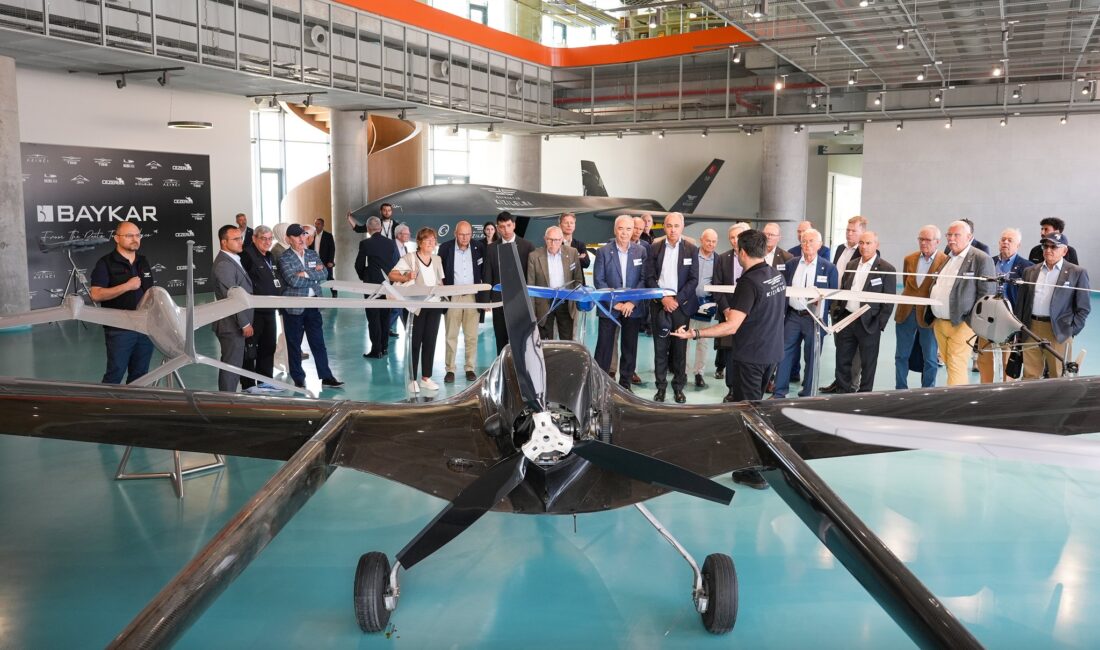 Emekli Avrupa Hava Kuvvetleri Komutanları Derneği heyeti, Özdemir Bayraktar Milli