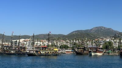 Son yıllarda Türkiye turizminde hizmet veren çalışan profili gün geçtikçe