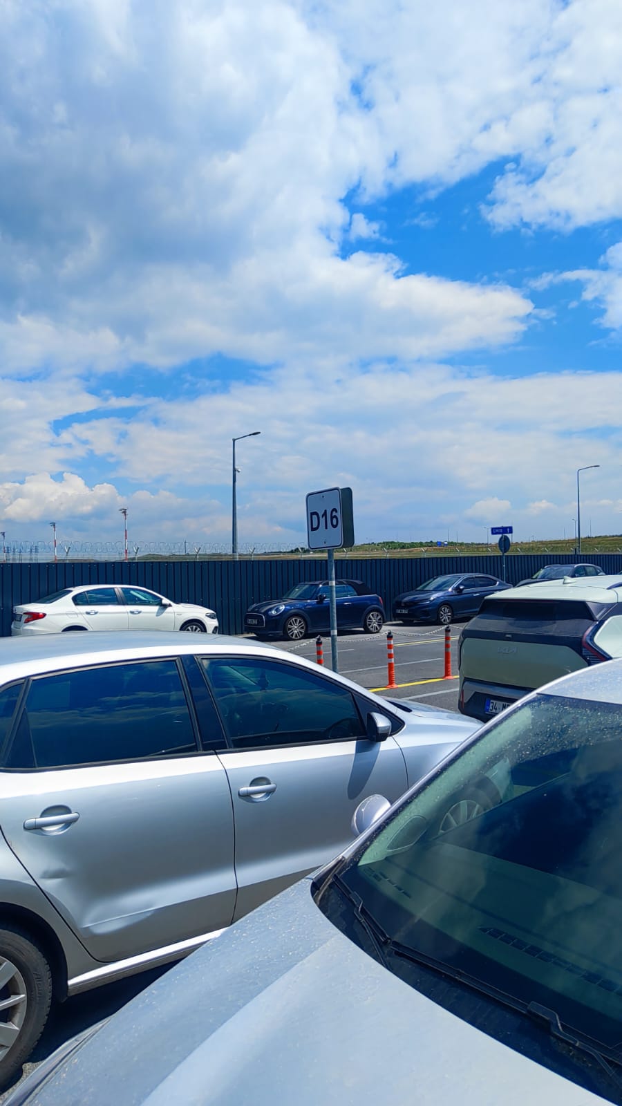 Türk Hava Yolları'nın (THY) kokpit ve kabin ekipleri İstanbul Havalimanı'nda