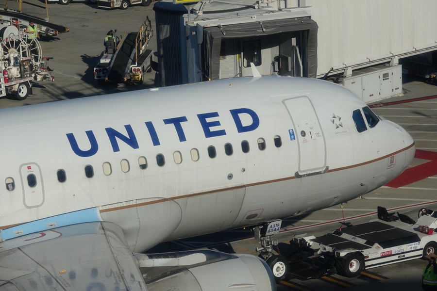United Airlines cabin crew members overwhelmingly voted against a proposed