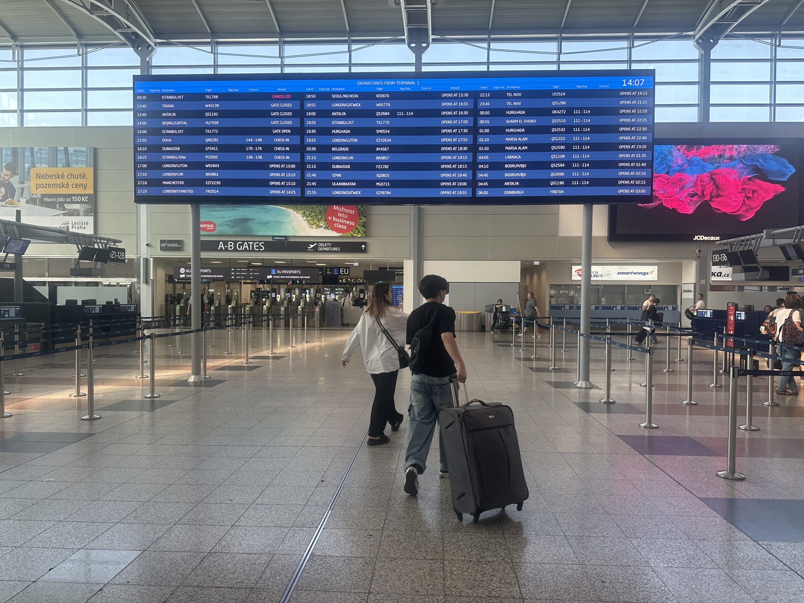 Küresel hava trafiği pandemi sonrası yeniden canlanırken, havayolları ve havalimanları
