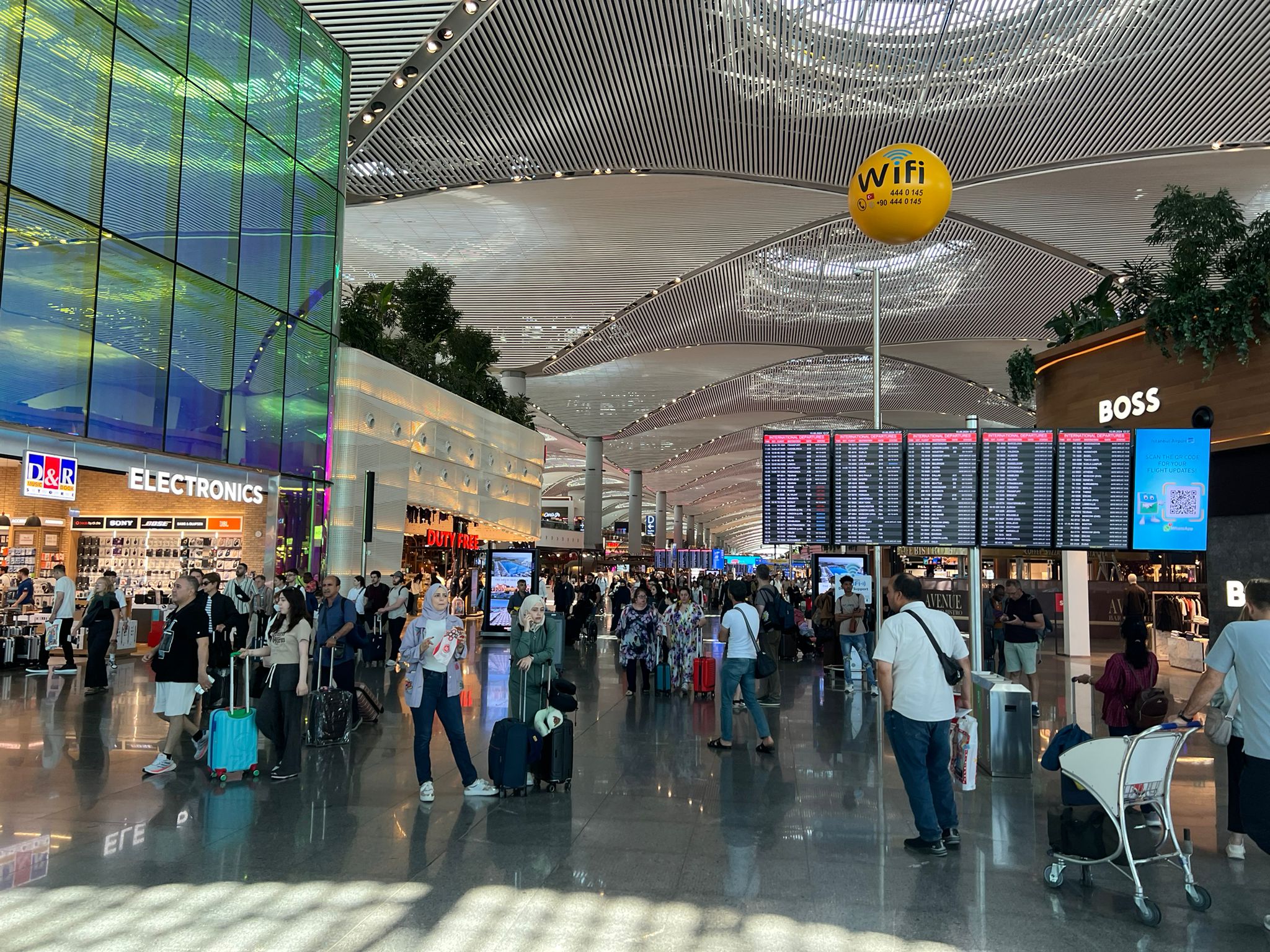 İstanbul Havalimanı, 25 Temmuz’da toplam 271 bin 836 yolcuya hizmet