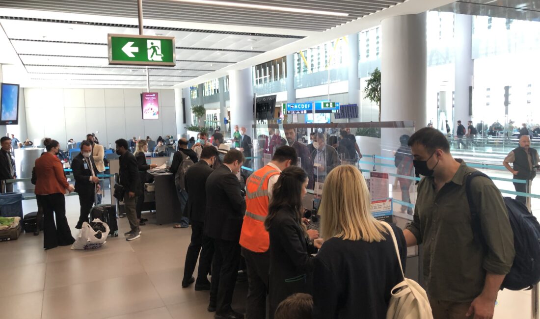 Turkish Airlines (THY) has announced that smart luggage containing non-removable