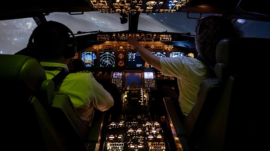 Ulaştırma ve Altyapı Bakanı Abdulkadir Uraloğlu, pilotların lisans alma sürecinin