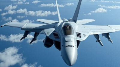 ABD Donanması’na Ait Savaş Uçağı Okyanusa Düştü: Pilot Sağ Kurtuldu