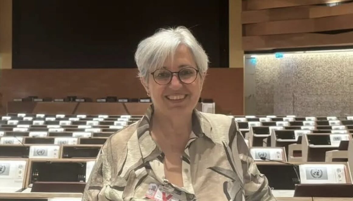 Lale Selamoğlu Kaplan Lale Selamoğlu Kaplan yazar fotoğrafı