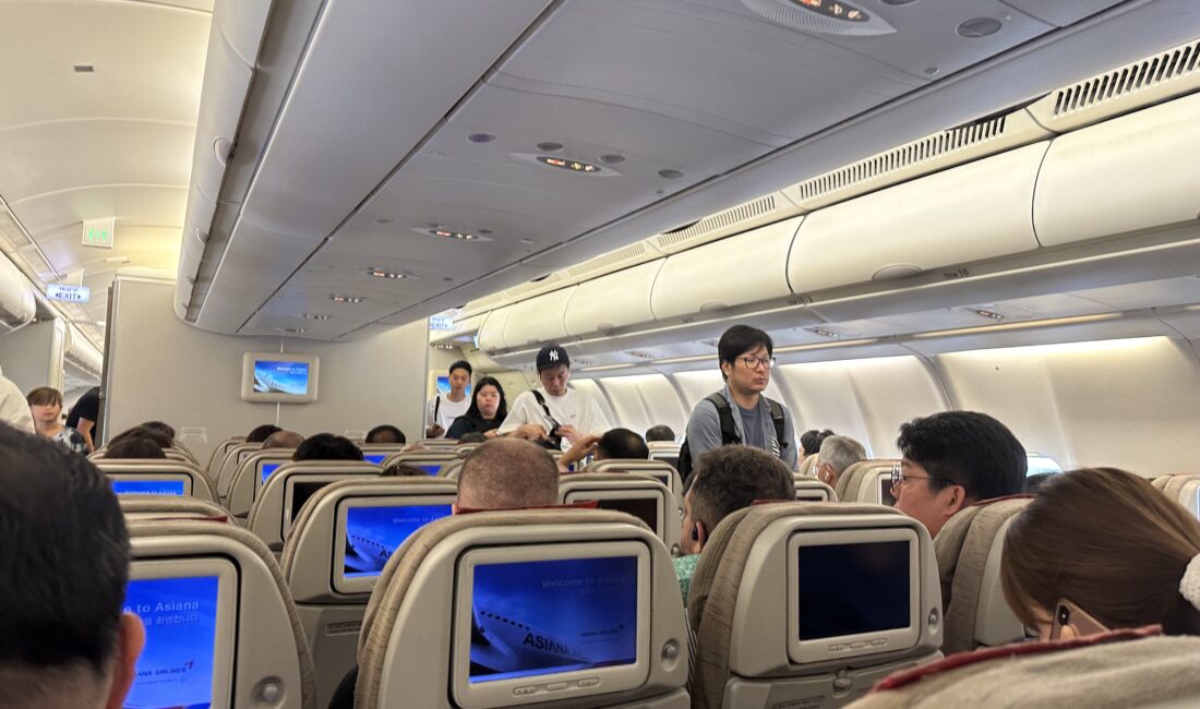 Where Do Passengers Experience Claustrophobia on Airplanes? Claustrophobia, in general terms, is known as the fear of