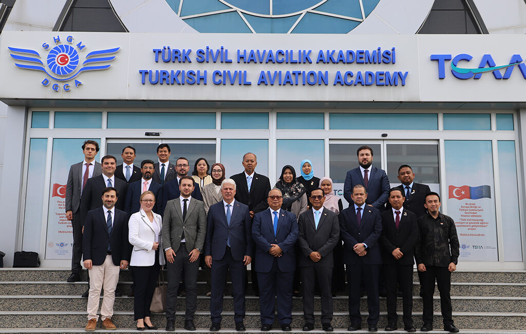 Türkiye ve Endonezya Arasında Havacılıkta Yeni Dönem Başladı Türkiye ile Endonezya arasında sivil havacılık alanında önemli bir adım