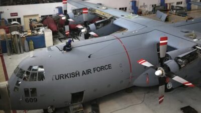 Türk Hava Kuvvetleri’ne ait C-130 tipi askerî kargo uçağının önceki