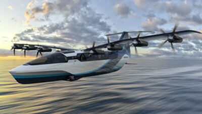 Elektrikli uçak, çoğunlukla bataryalarla beslenen elektrik motorlarıyla çalışan bir hava aracıdır.