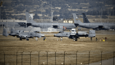 İran, ABD ve İsrail'e karşılık vermeye başladı. İran'ın ilk hedefi