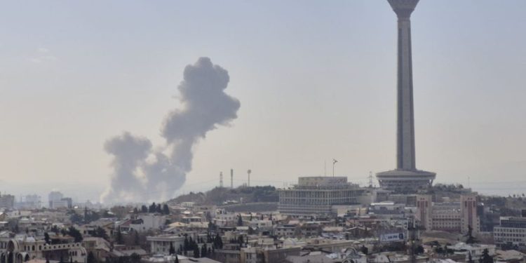 İsrail Savunma Bakanı Yisrael Katz, İran’a karşı “önleyici saldırı” başlattıklarını