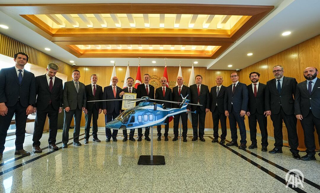 Türkiye’nin yerli ve milli helikopteri GÖKBEY, sivil havacılık sertifikasını alarak