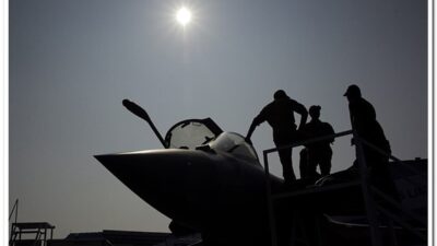 Fransa Hava Kuvvetleri Pilotları Rafale savaş uçaklarını 1997'den bu yana