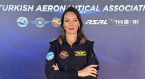 Gökyüzü, hepimiz için bir özgürlük simgesi; ama kadın olarak bu