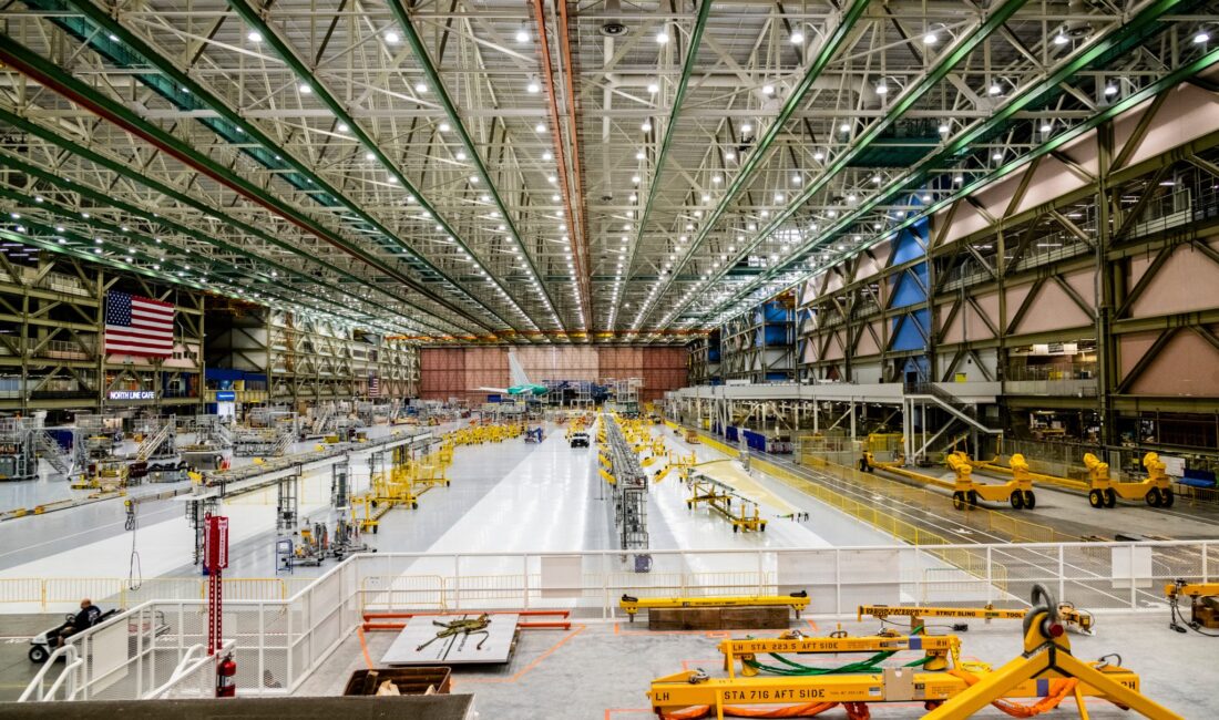 ABD'li uçak üreticisi Boeing, bu yaz Everett'teki B737 MAX üretim