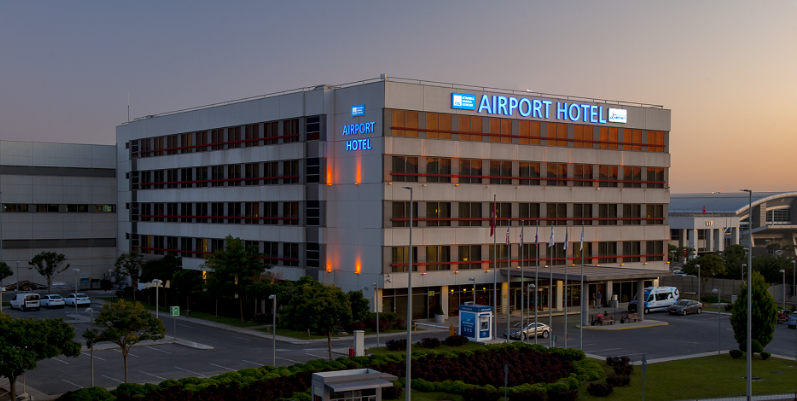 İstanbul Sabiha Gökçen Uluslararası Havalimanı (ISG) yerleşkesinin kalbinde yer alan