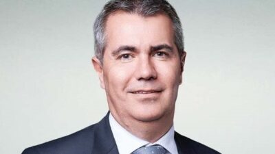 2017'den beri Air Astana Group bünyesinde CFO olarak görev yapan