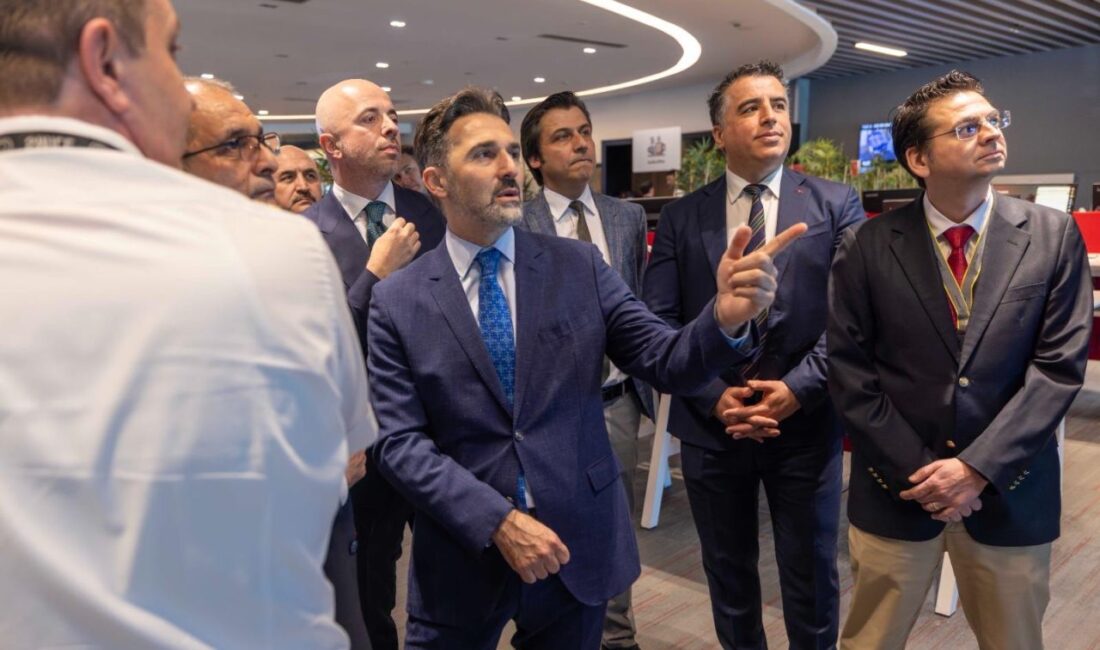 Türk Hava Yolları Yönetim Kurulu Başkanı Prof. Dr. Murat Şeker,