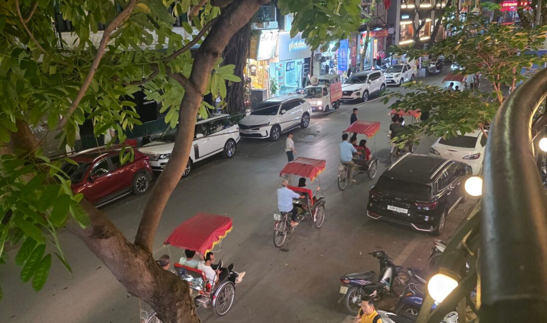 Bir yıl dolmadan ikinci kez üç ülke değiştirmek durumunda kaldım.