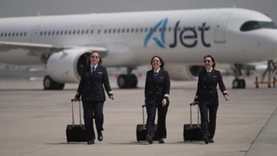 AJet bünyesinde görev yapan anne pilotlar, uçuş görevleri nedeniyle çocuklarından