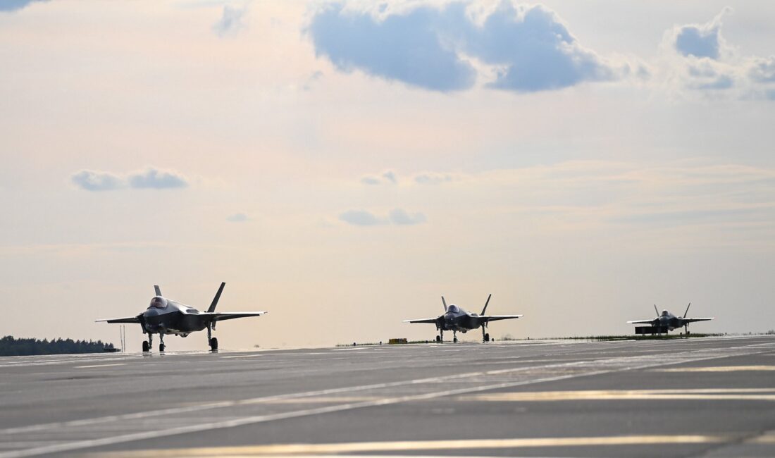 Polonya 32 uçak olarak sipariş verdiği F-35A Lightning II savaş