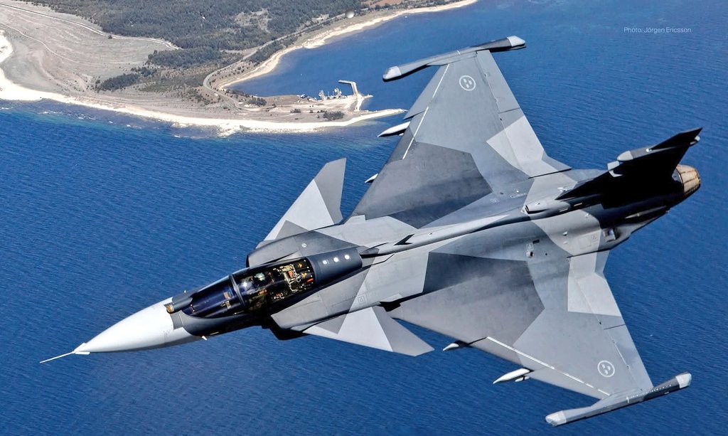 İsveçli savunma devi Saab, Ukrayna ile 150 adet Gripen savaş