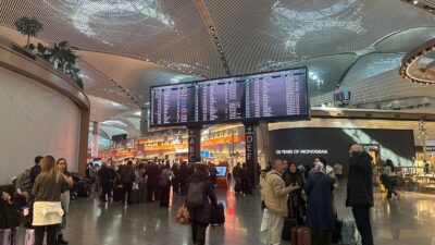 İstanbul Havalimanı işletmecisi İGA’nın CEO’su Selahattin Bilgen, İstanbul Havalimanı’nda gazetecilerle
