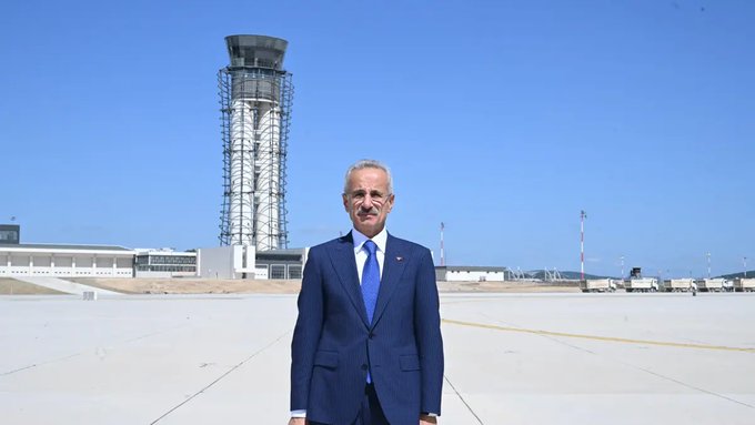 Ulaştırma ve Altyapı Bakanı Abdulkadir Uraloğlu, Devlet Hava Meydanları İşletmesi’nin