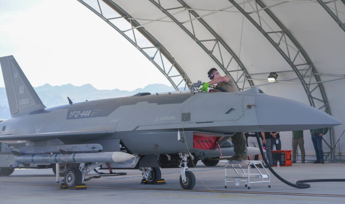 ABD Hava Kuvvetlerinin yapay zeka destekli YFQ-44A Fury savaş dronu,