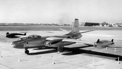 29 Temmuz 1952’de ABD Hava Kuvvetlerine ait RB-45C Tornado, Alaska’dan