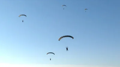 Milli Savunma Bakanlığı (MSB), Su Altı Taarruz (SAT) komandolarının paraşüt