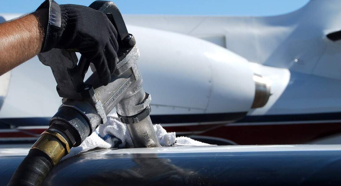 ABD Federal Havacılık İdaresi, piston motorlu uçaklarda kullanılan kurşunlu havacılık