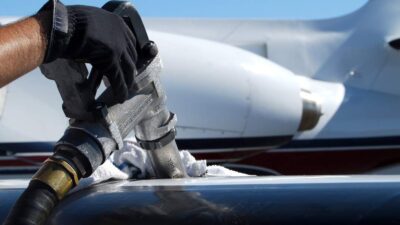 ABD Federal Havacılık İdaresi, piston motorlu uçaklarda kullanılan kurşunlu havacılık