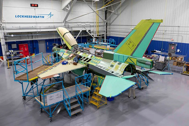 ABD’li savunma şirketi Lockheed Martin, savaş uçakları, füze sistemleri ve