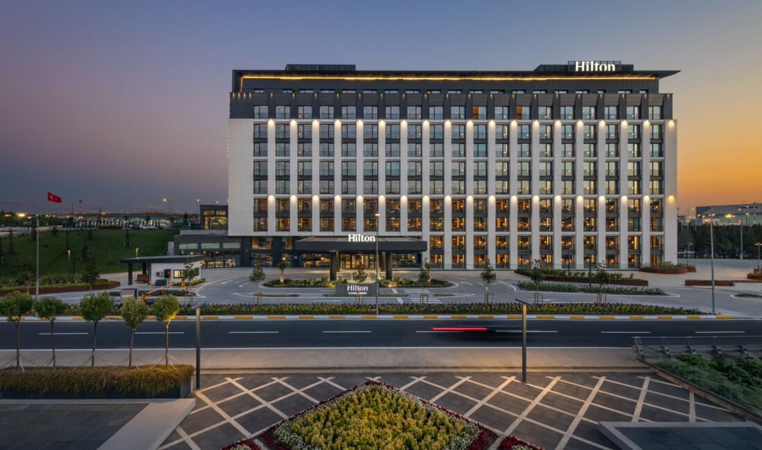 Havalimanı konaklama deneyimini baştan aşağı yeniden tanımlayan Hilton Istanbul Airport,