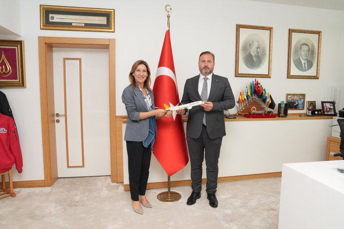 DHMİ Genel Müdürü Fatih Çakmak ile Pegasus Hava Yolları Genel