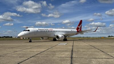 QantasLink'in yan kuruluşu Network Aviation, ilk Embraer E190 uçağını teslim