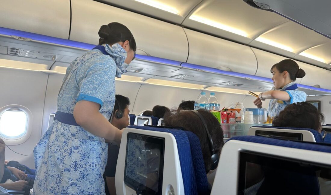 Kabin ekipler işe ilk başladıklarında güzel noktalara uçmayı hayal ederler.